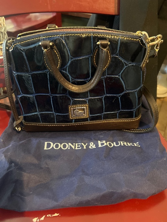 Dooney Bourke Handbags - Dooney and Bourke